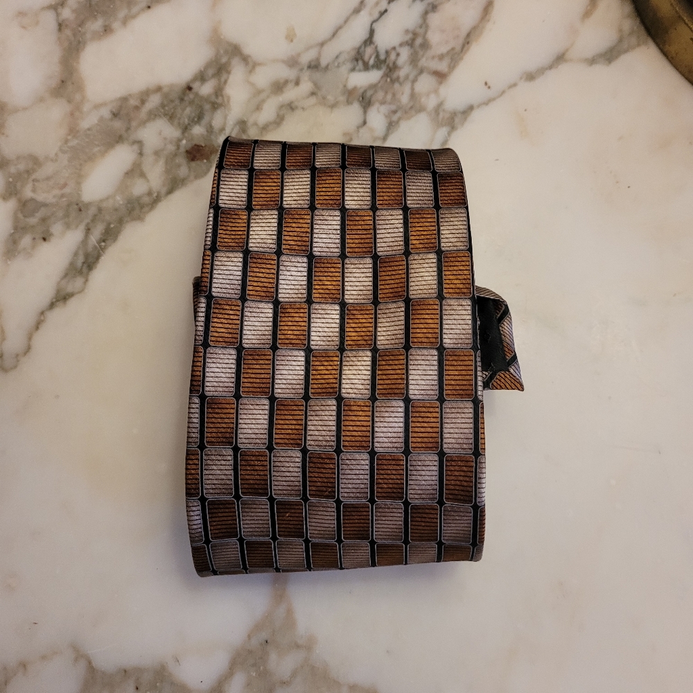 F.R. Tripler & Co. 100% Silk Tie